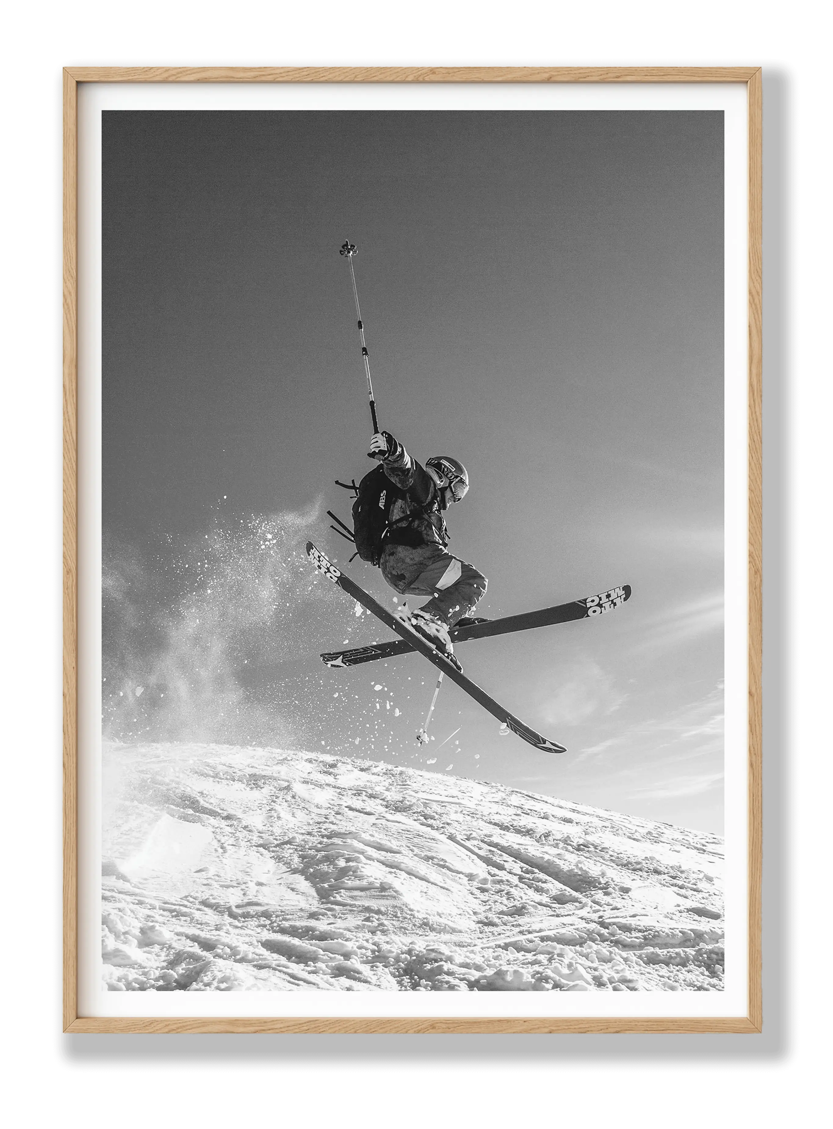 Skiing In The Snow Plakat
